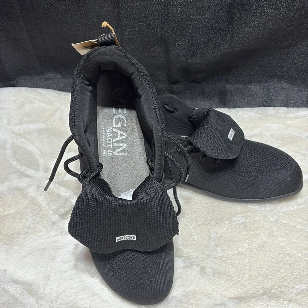 Black Women's Sneakers - Picture 6 of 6